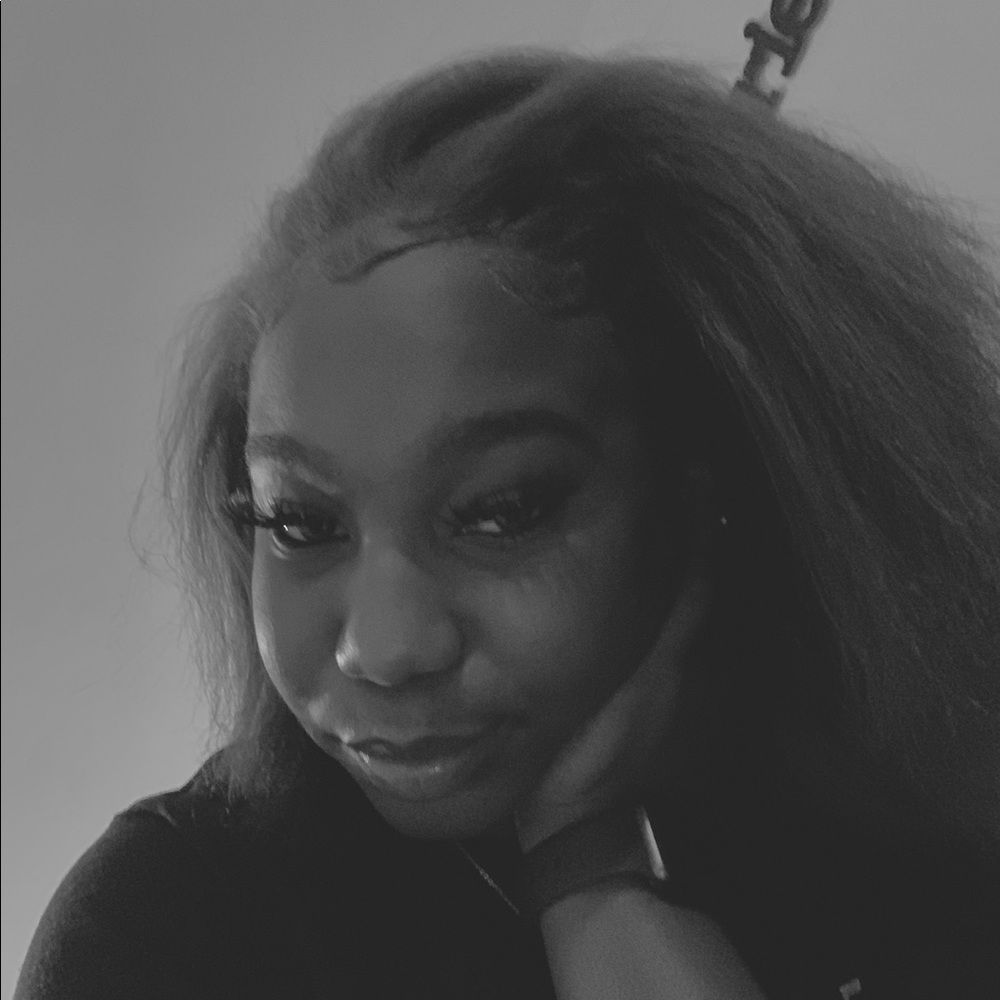 Meet your Posher, Janecia